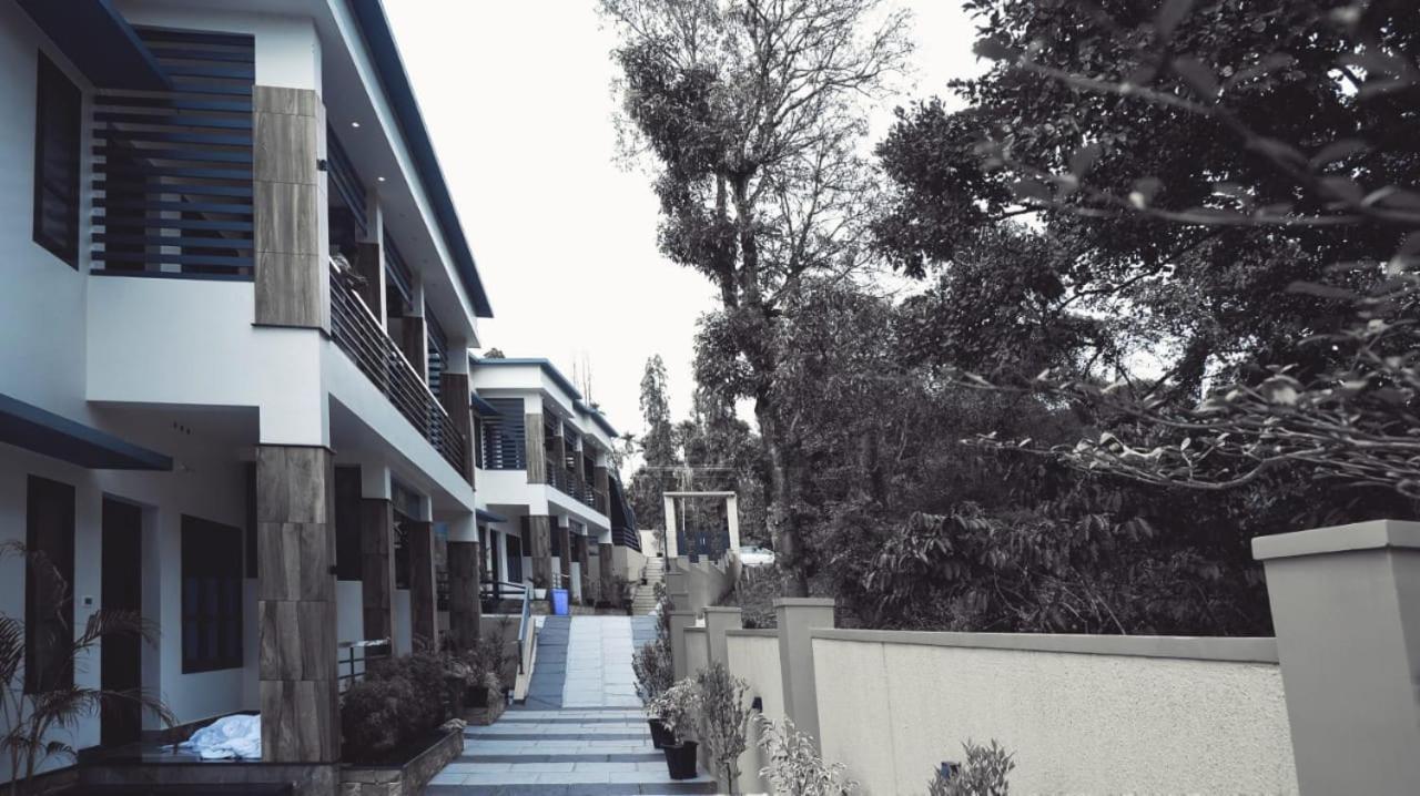 Milestone Inn Sultan Bathery Dış mekan fotoğraf