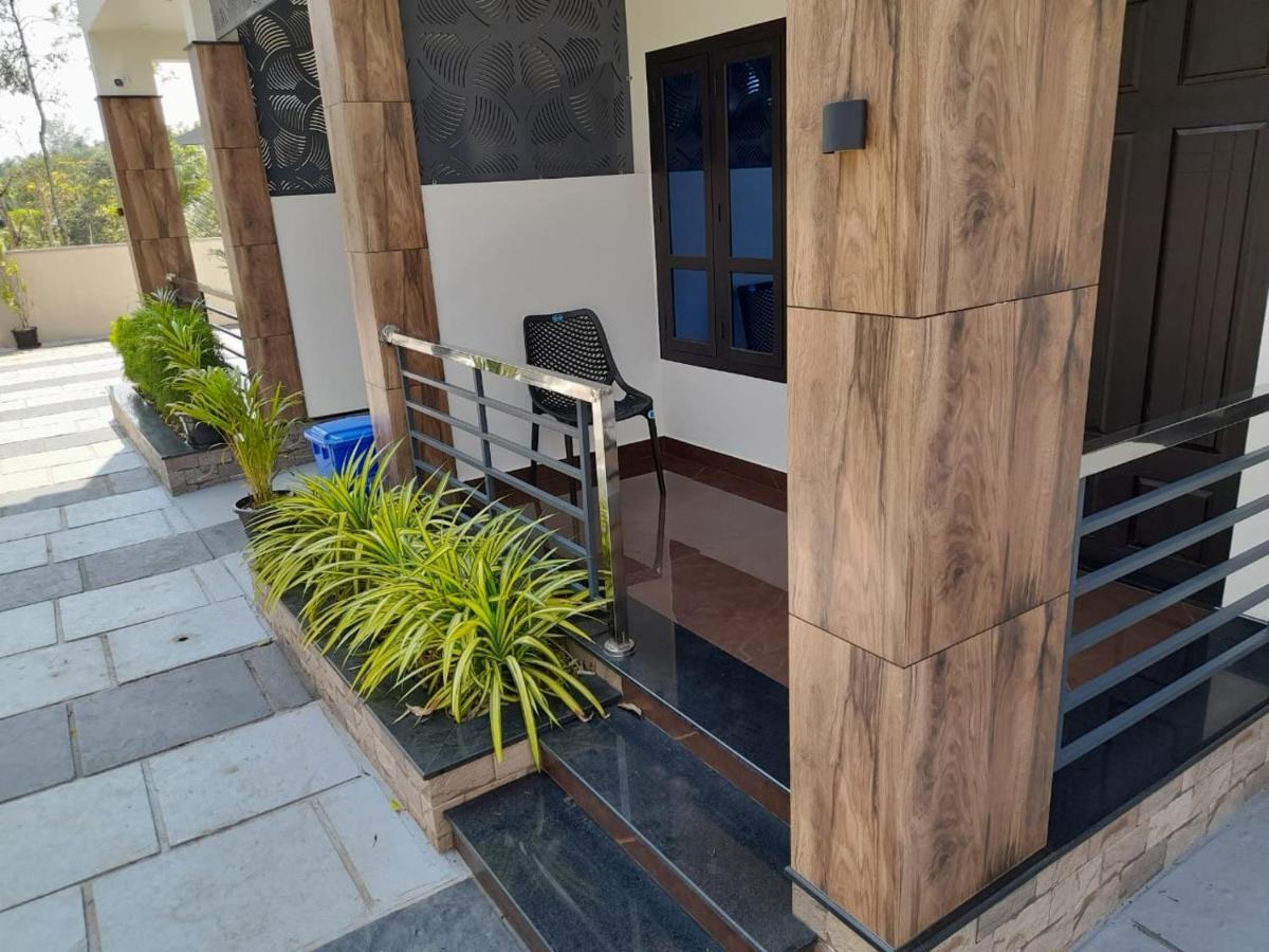 Milestone Inn Sultan Bathery Dış mekan fotoğraf