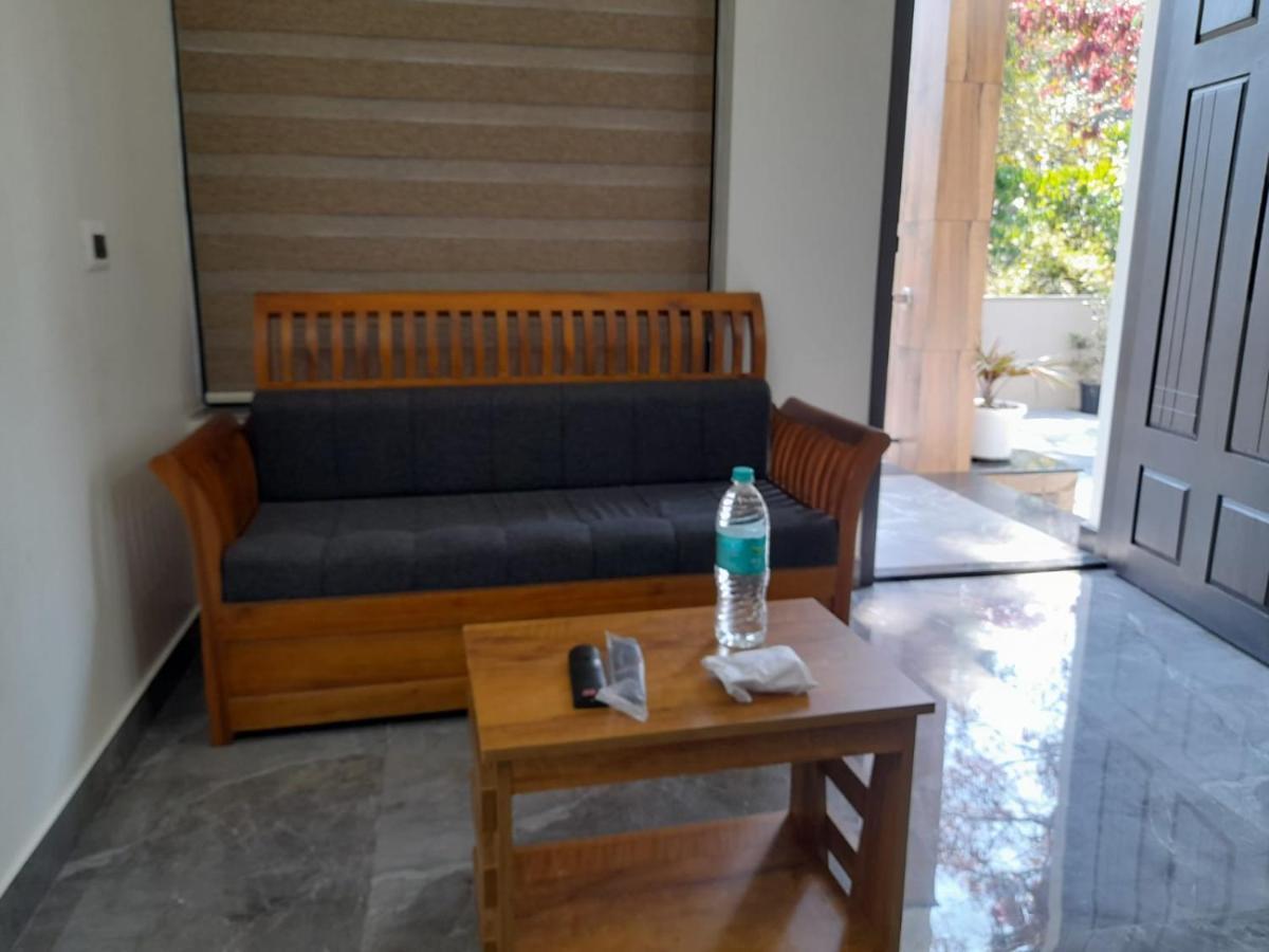 Milestone Inn Sultan Bathery Dış mekan fotoğraf